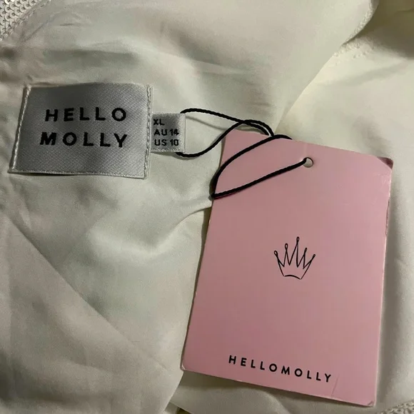 Hello Molly. Never worn. Size XL. - Picture 3 of 6